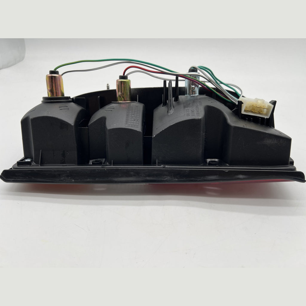 Feu arrière gauche DEPO – Ford Ranger (1999-2007) – vue 3