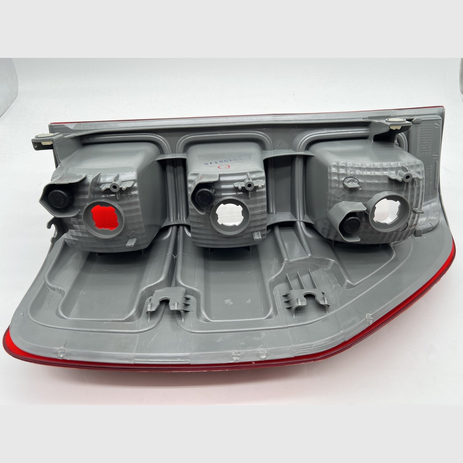 Feu arrière droit version fumée Depo – Ford Ranger T6/T7/T8 (2012-2023) – vue 2