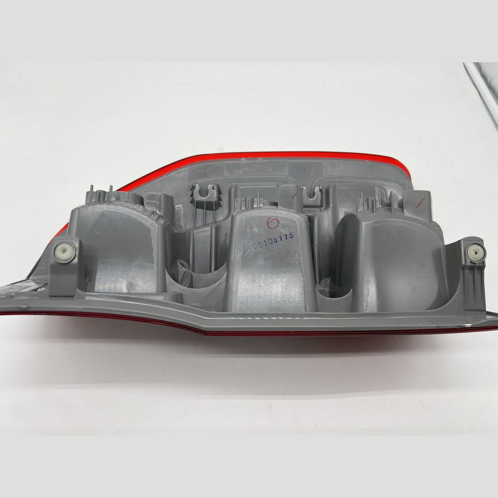 Feu arrière droit version fumée Depo – Ford Ranger T6/T7/T8 (2012-2023) – vue 3