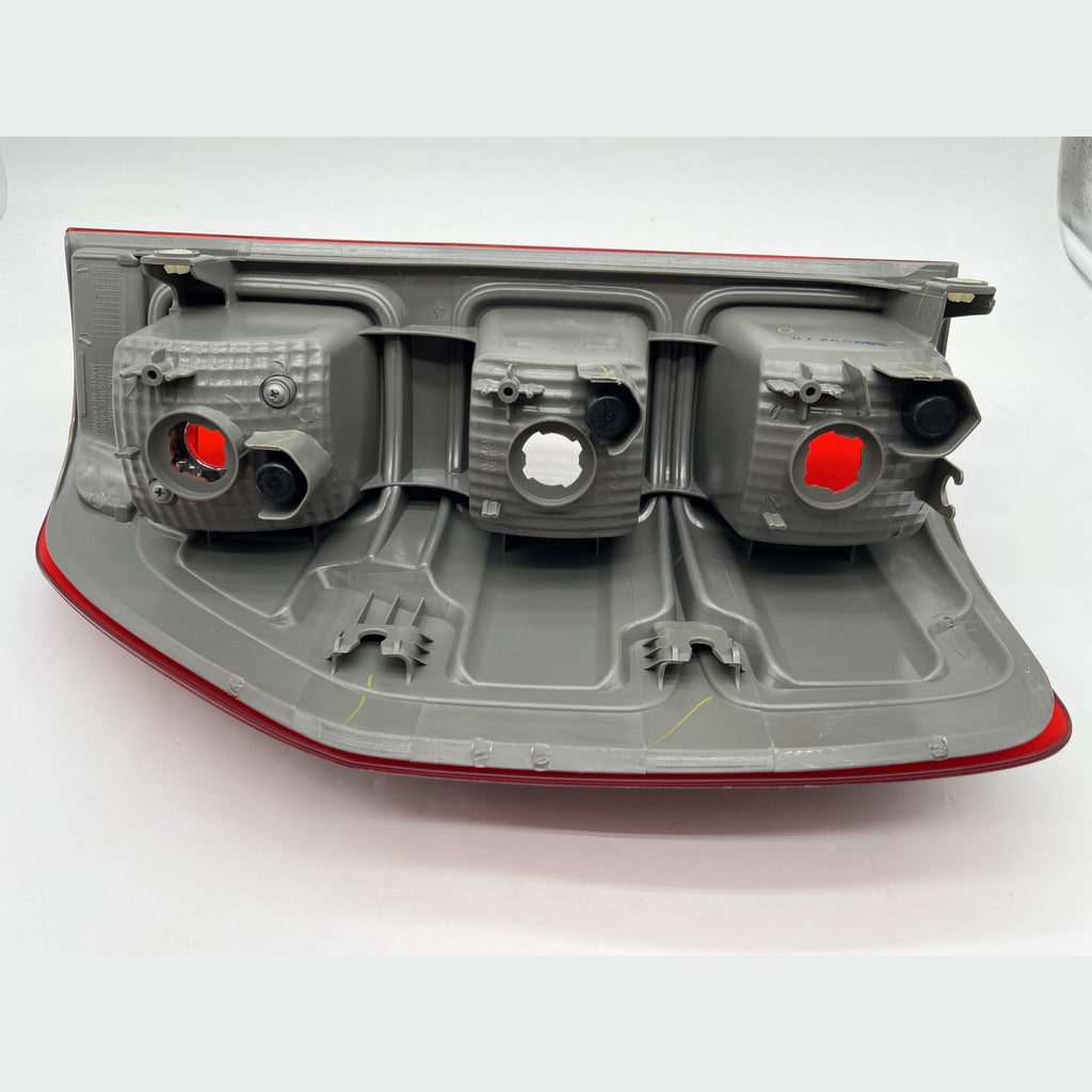 Feu arrière gauche version fumée Depo – Ford Ranger T6/T7/T8 (2012-2023) – vue 3