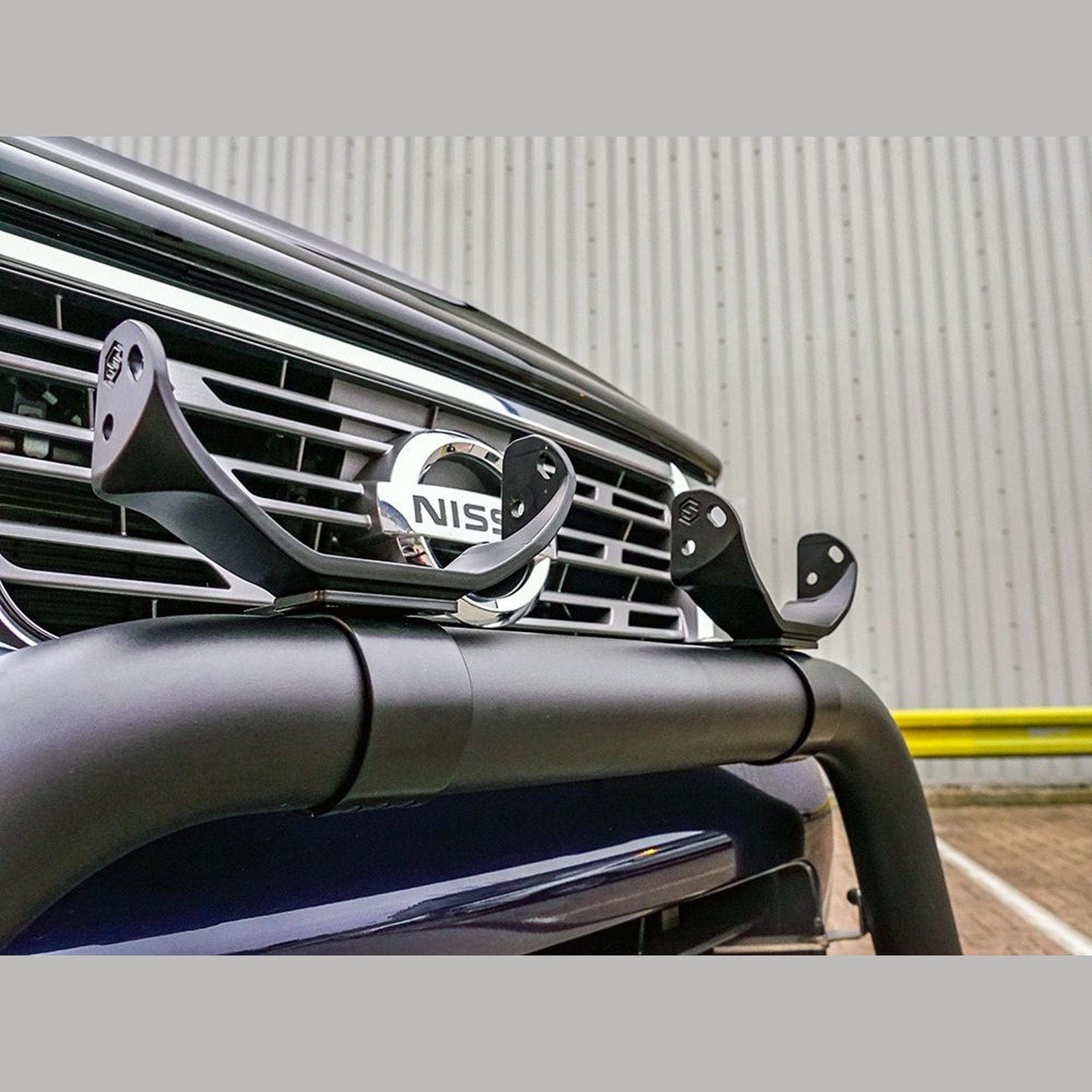 Fixation droite galerie LAZER Sentinel la paire – Ford Ranger 4x4 – vue 1