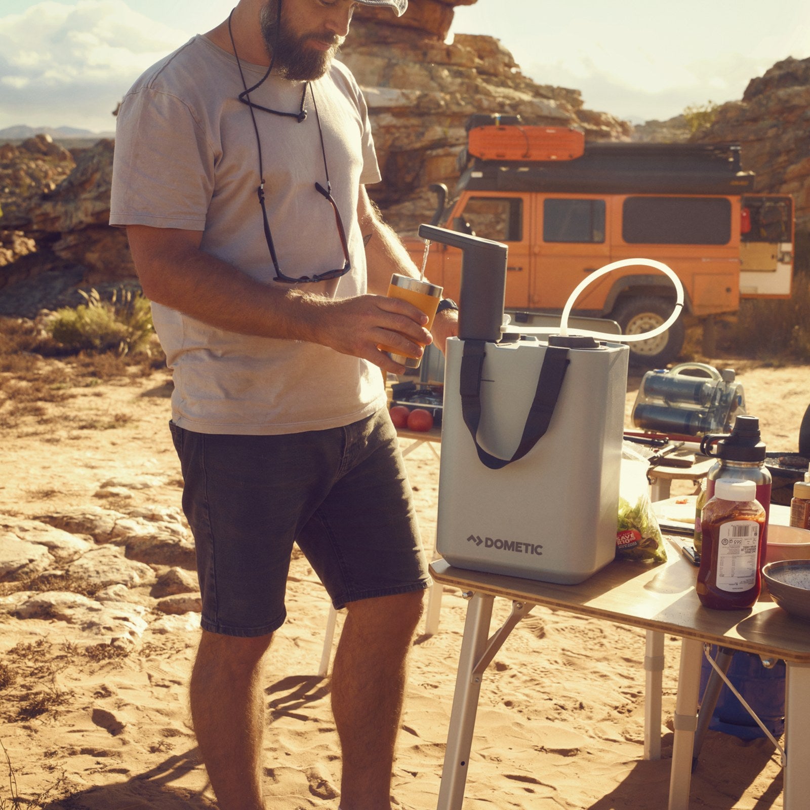Gourde réservoir d'hydratation 11L DOMETIC glacier – Ford Ranger Camp – vue 2