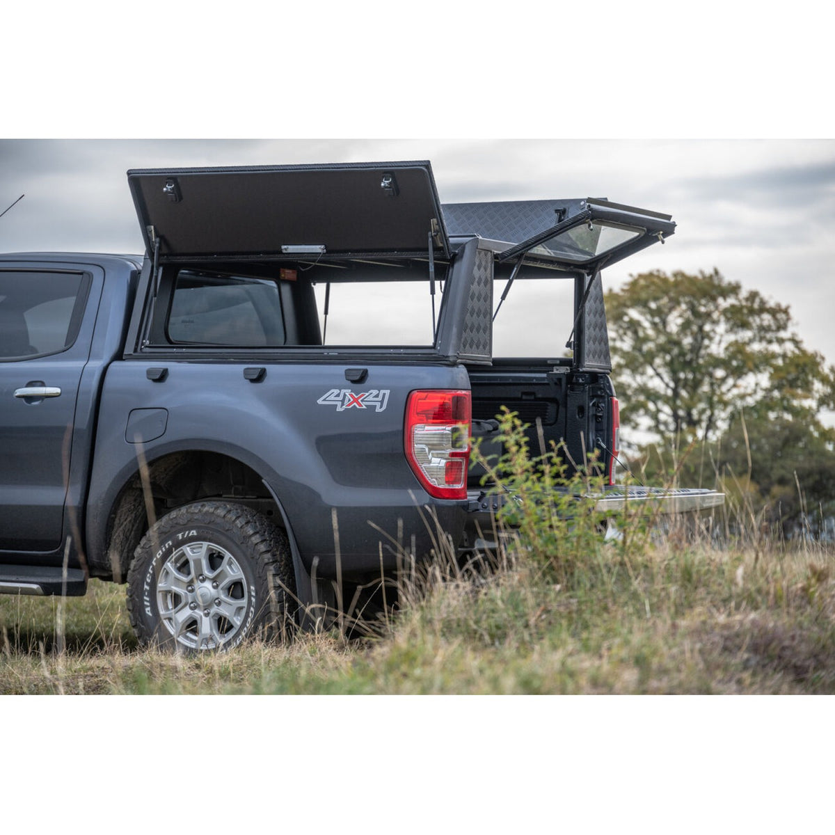 Hardtop Adventure noir strié aluminium Double cabine Alu-Cab – Ford Ranger T6/T7/T8 (2012-2022) – vue 2