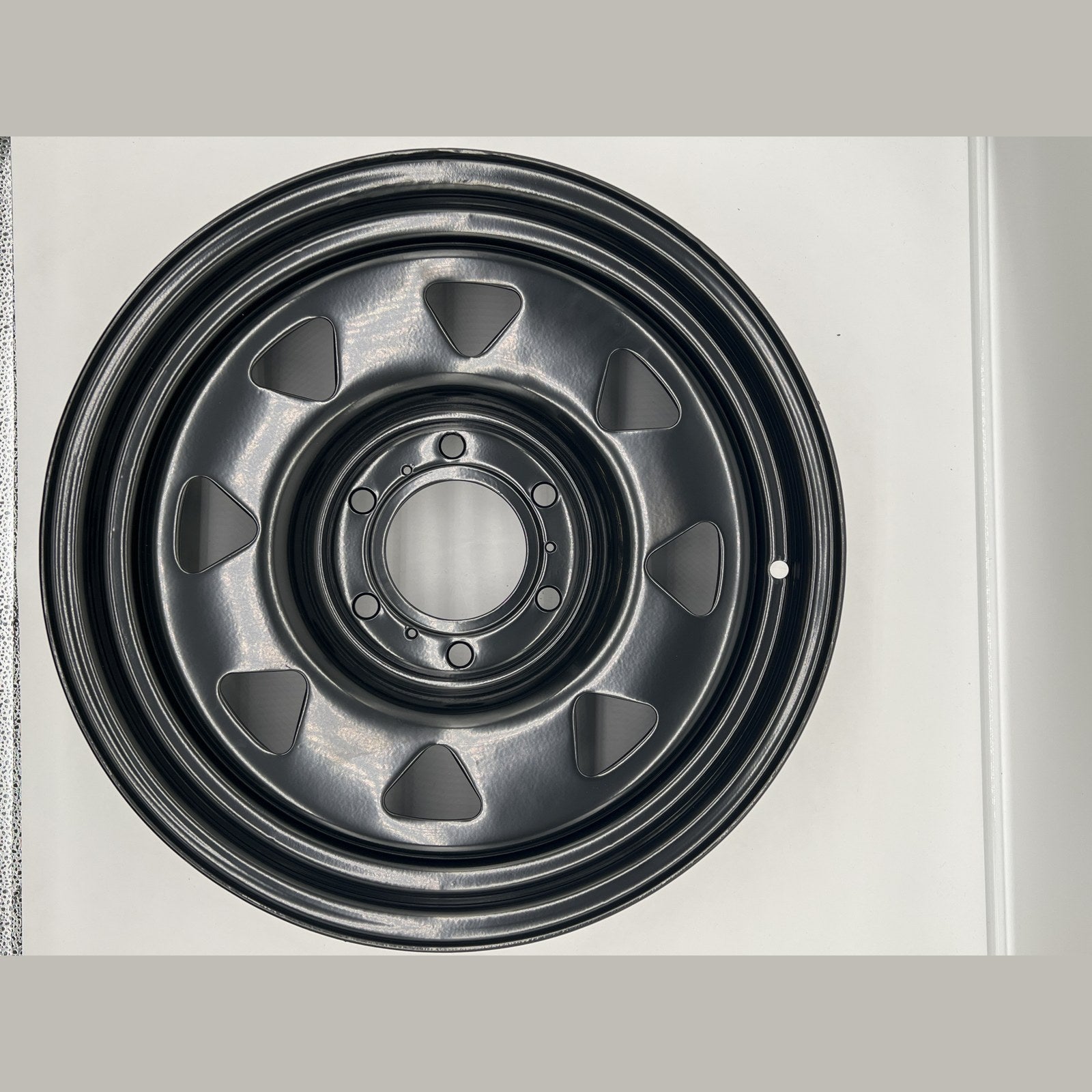 Jante acier N4-Offroad Triangular noire 7x17 6x139.7 – Ford Ranger T6/T7/T8/T9 & Raptor – vue 5