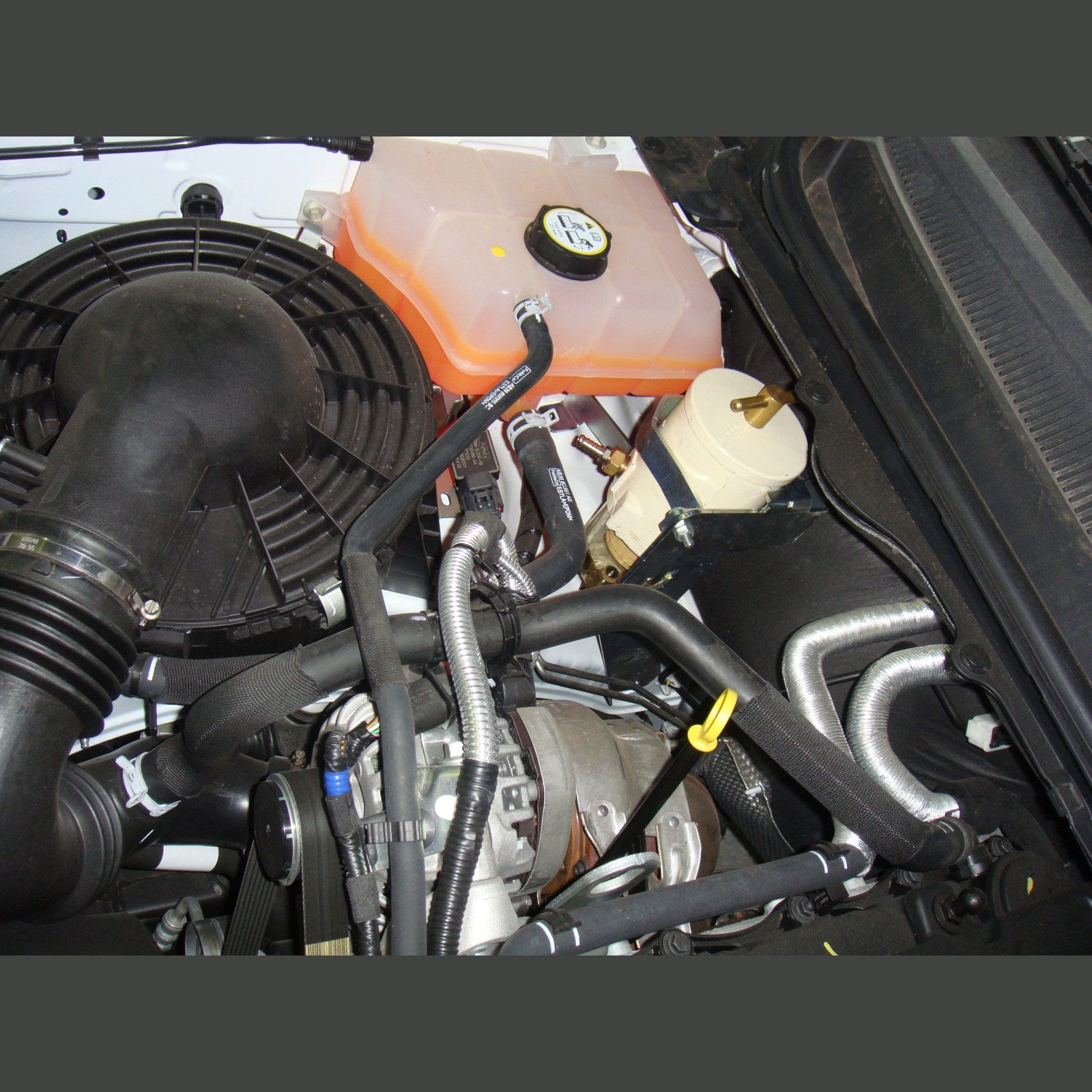 Kit de montage préfiltre Racor 500FG N4-Offroad – Ford Ranger T6/T7 (2012-2019) – vue 2