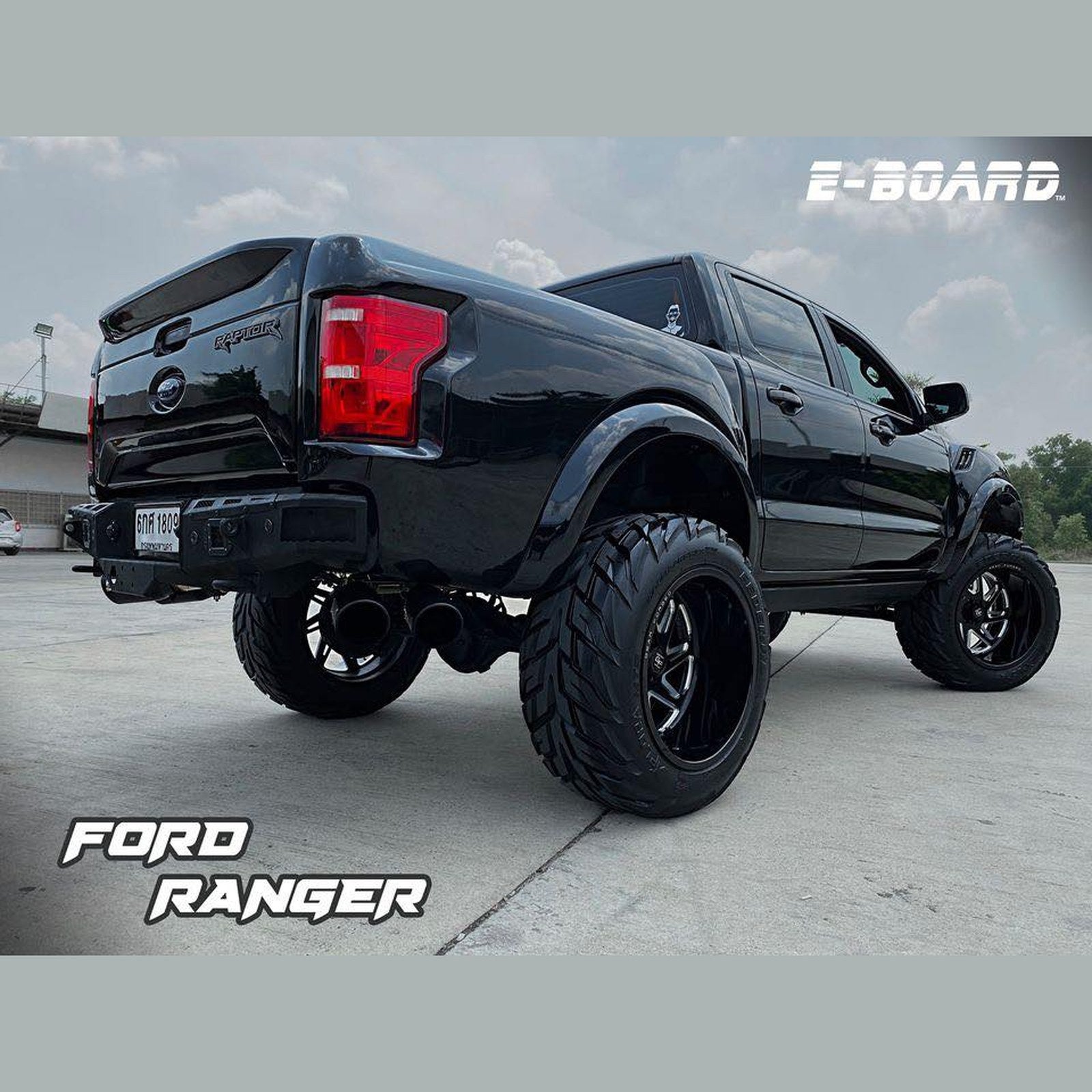 Marchepieds électriques T-MAX double cabine (la paire) – Ford Ranger T6 à T9 (2012-2023+) – vue 2