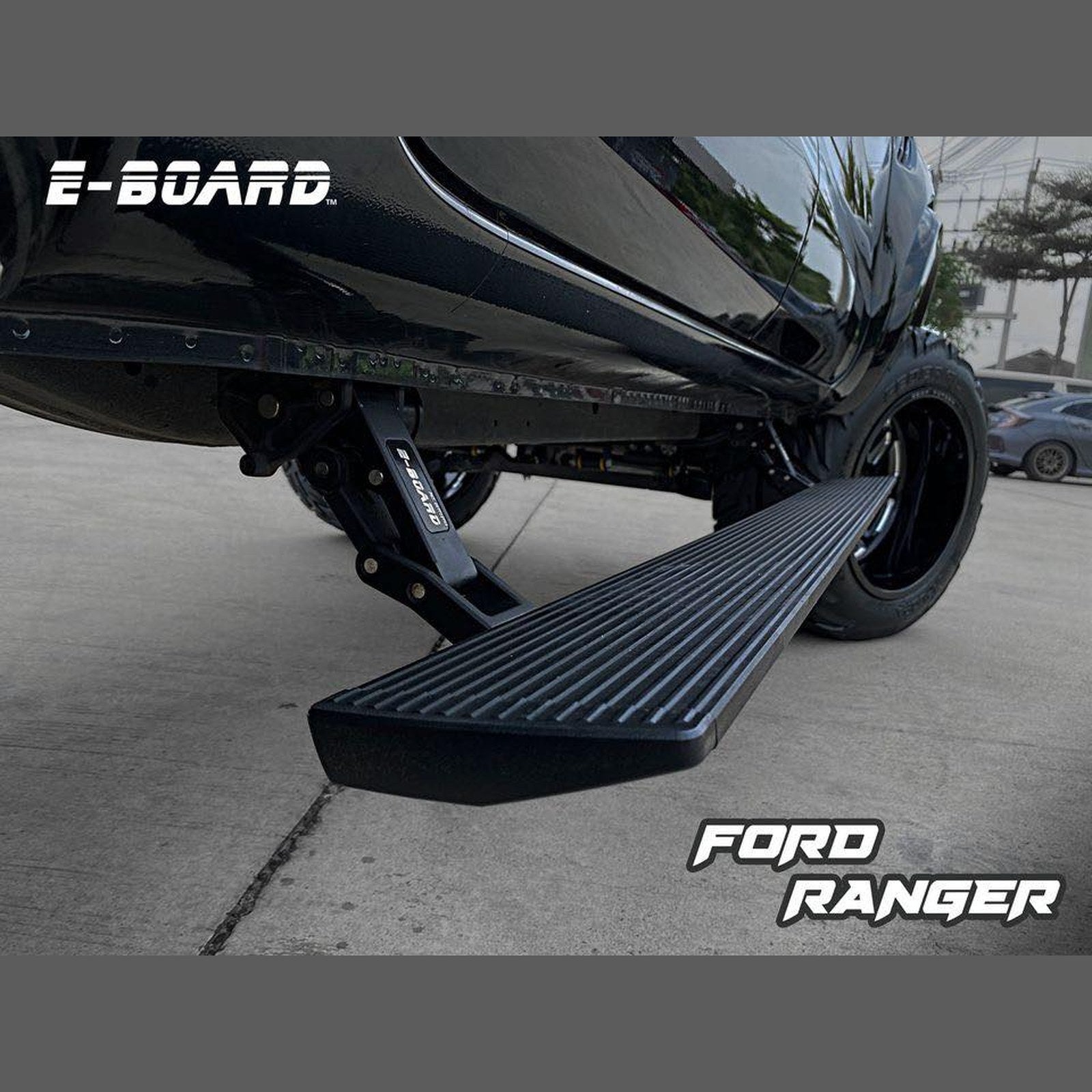 Marchepieds électriques T-MAX double cabine (la paire) – Ford Ranger T6 à T9 (2012-2023+) – vue 3