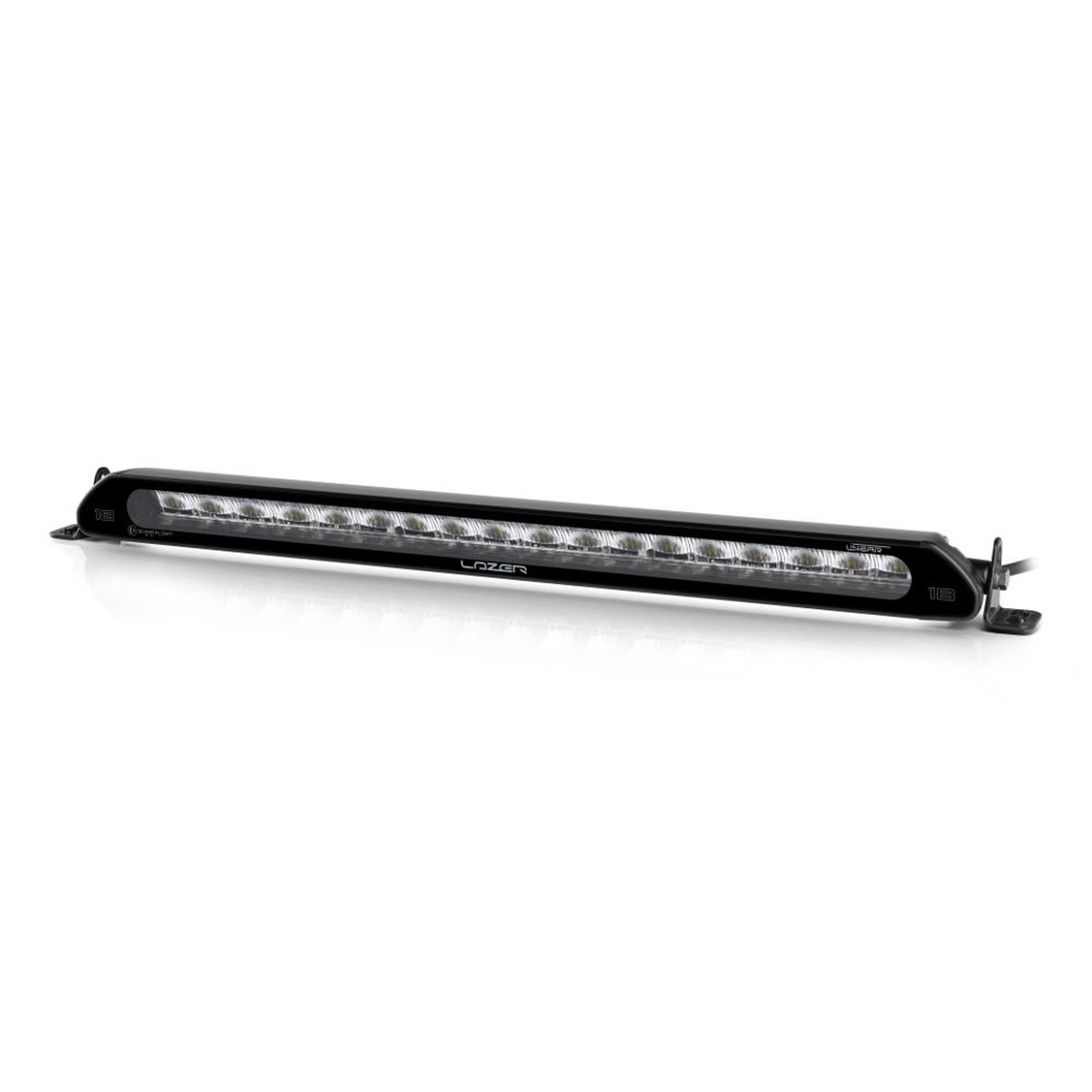 Phare LED LAZER Linear 18 ultra-plat 13500 Lm – Ford Ranger 4x4 off-road – vue 1