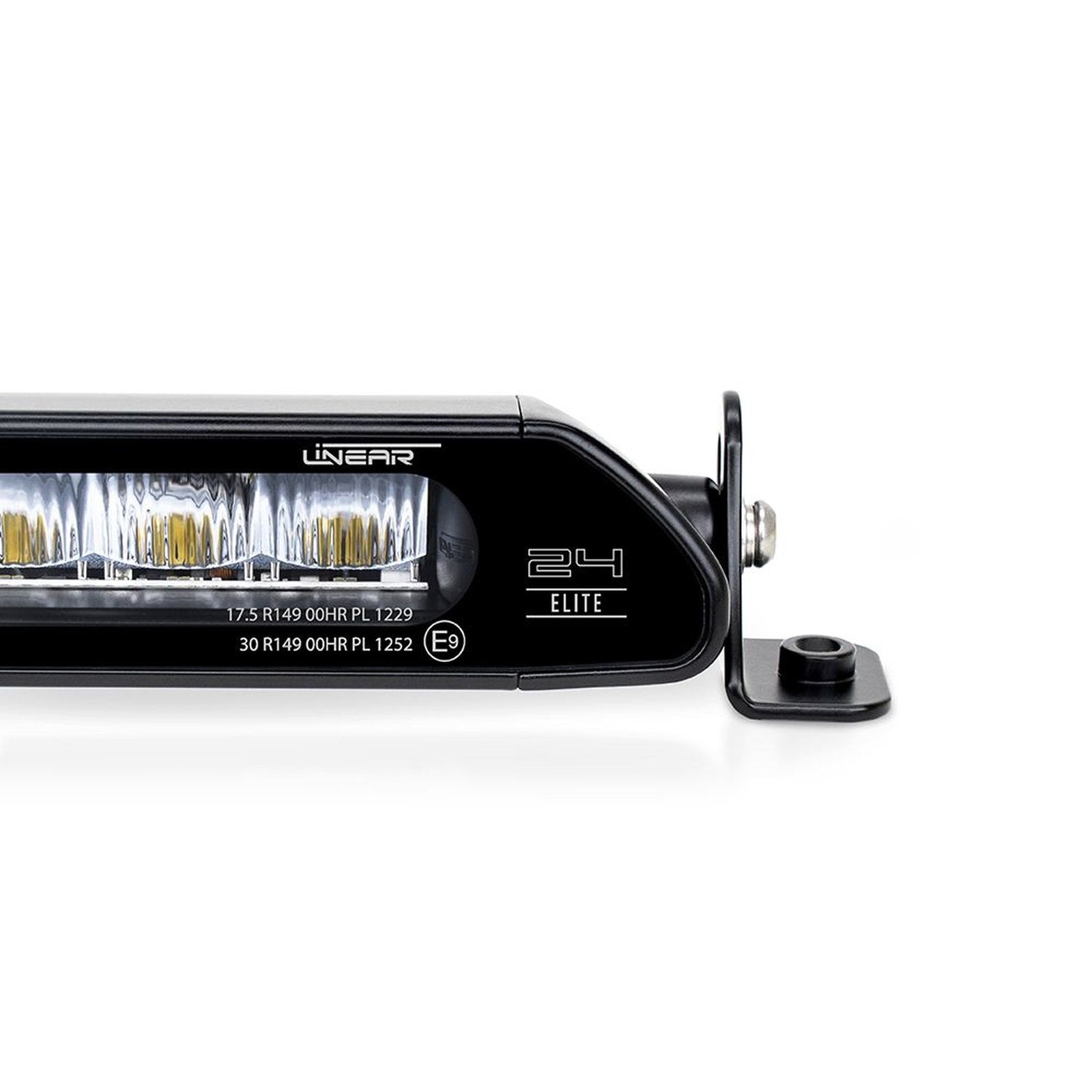 Phare LED LAZER Linear 24 Elite double e-mark – Ford Ranger 4x4 off-road – vue 1