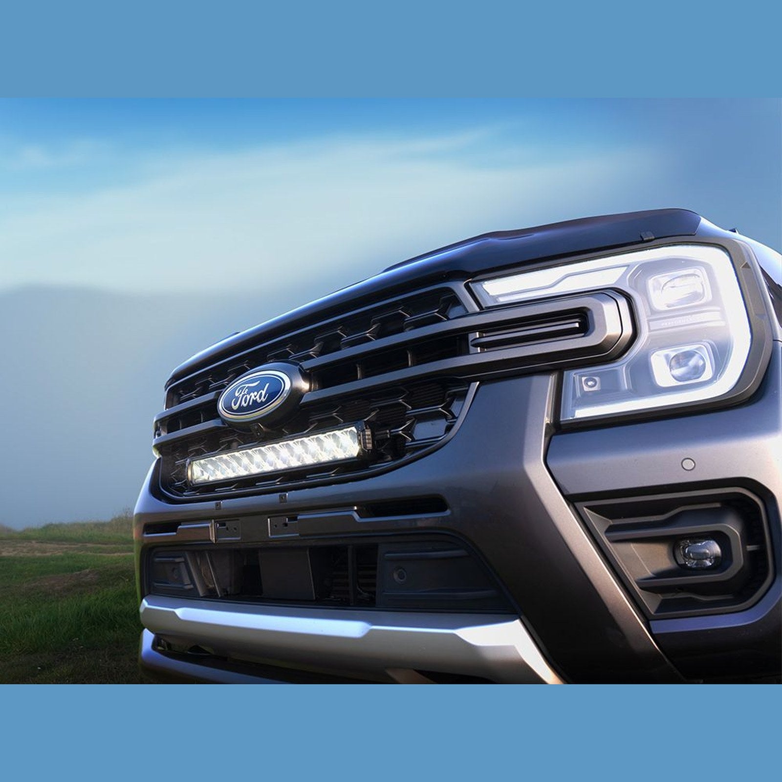 Phare LED LAZER Triple-R 12 Gen2 Elite+ 21388 lm – Ford Ranger 4x4 – vue 7