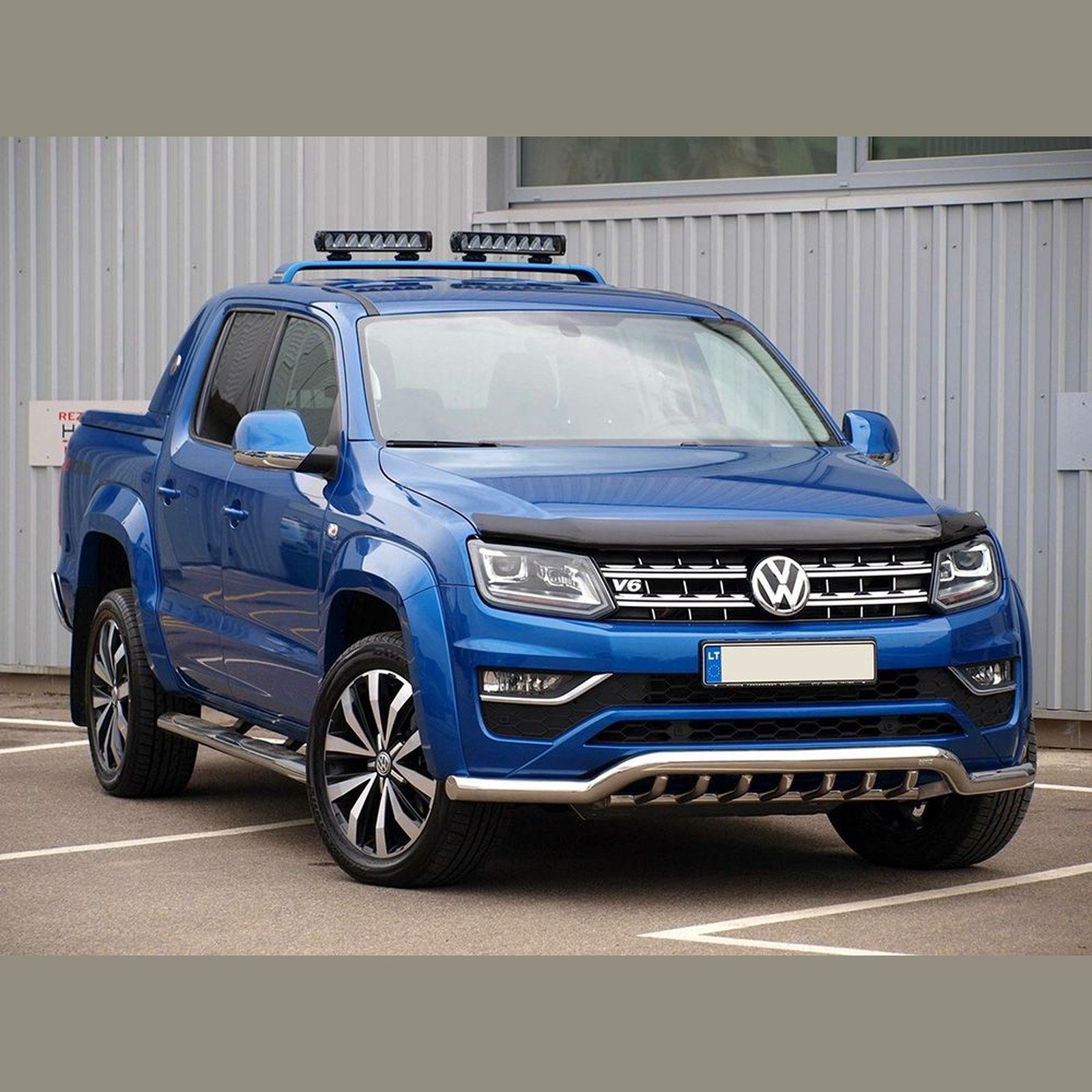 Phare LED LAZER Triple-R 8 Gen2 Elite noir – Ford Ranger 4x4 off-road – vue 5