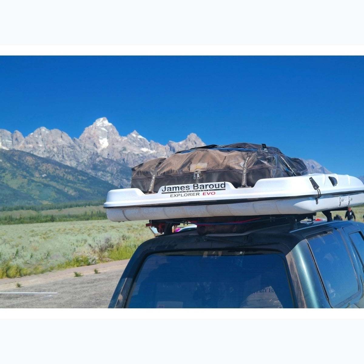 Tente de toit rigide James Baroud Grand Raid EVO avec porte-bagage – SUV & 4x4 – vue 35