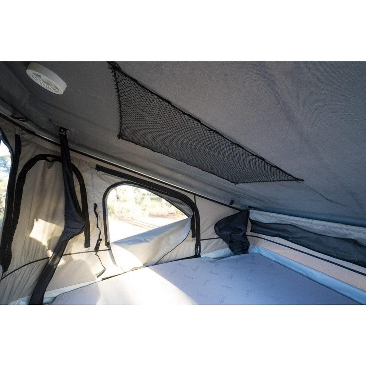 Tente de toit rigide James Baroud Space EVO grand volume – voiture, SUV & 4x4 – vue 20